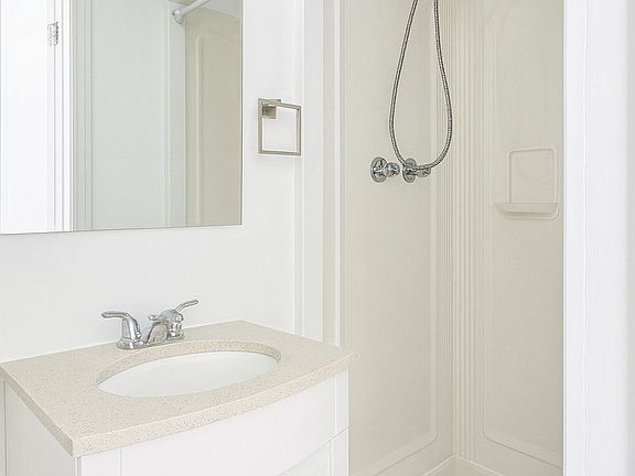 5th image of 207-198 Queen St W #200