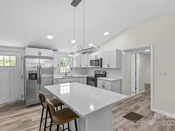 204 Hoyle Cir, Gastonia, NC 28052