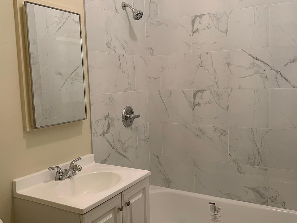 2nd image of 427 N Adams St #20