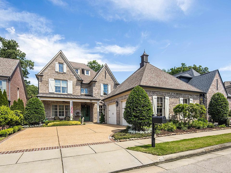 1st image of 1702 Padington Park Ln