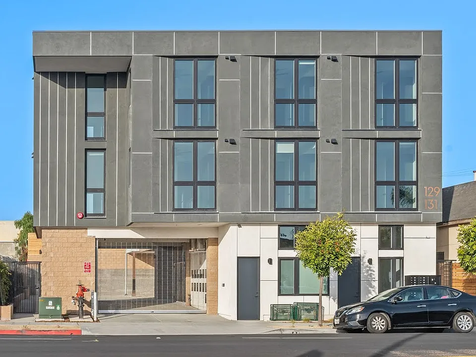 129-131 National City Blvd.