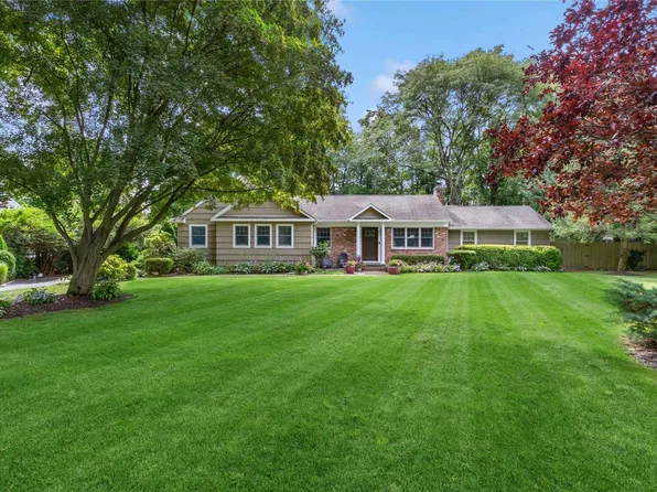 2 Promenade Drive, Huntington, NY 11743