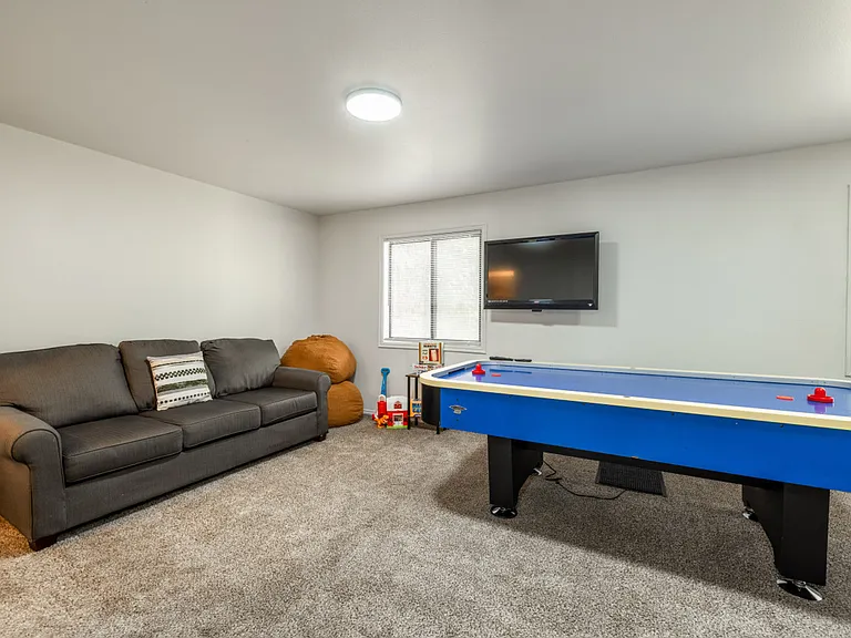 Building's Lounge