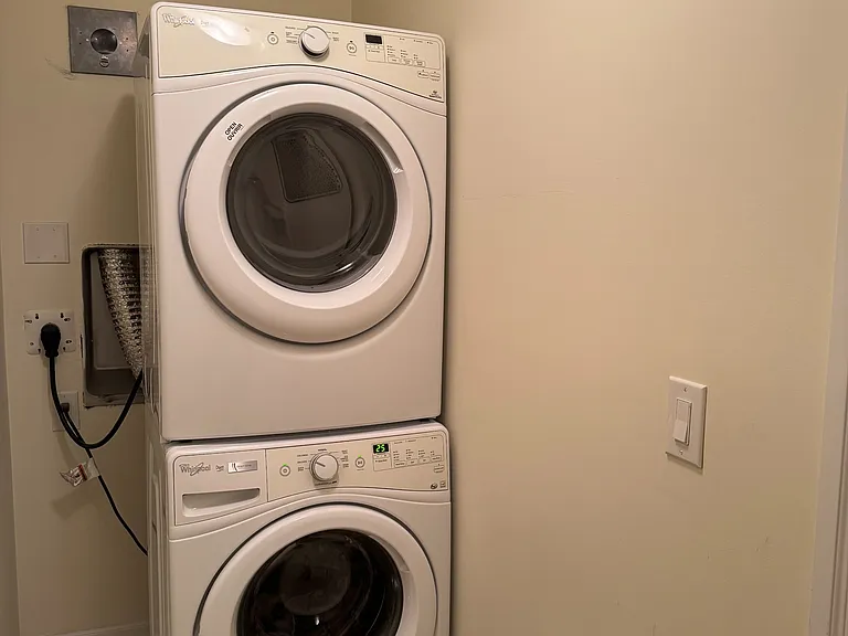 240 Villagewalk Blvd #610 — Photo 32
