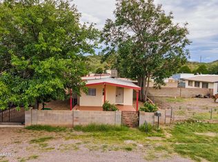 406 E Navajo St, Huachuca City, AZ 85616