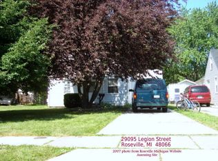 29095 Legion St, Roseville, MI 48066