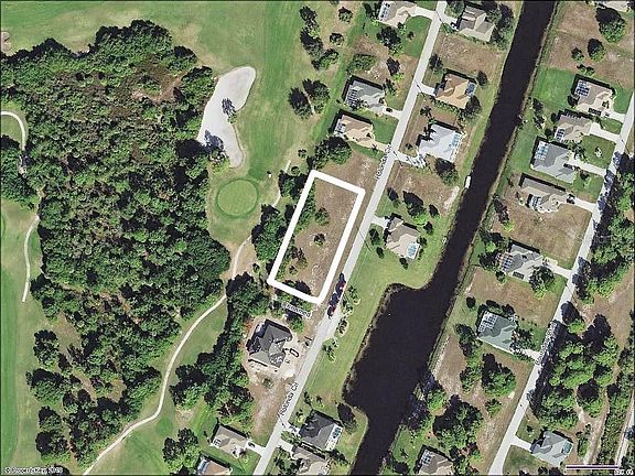 2nd image of 960 Rotonda Cir