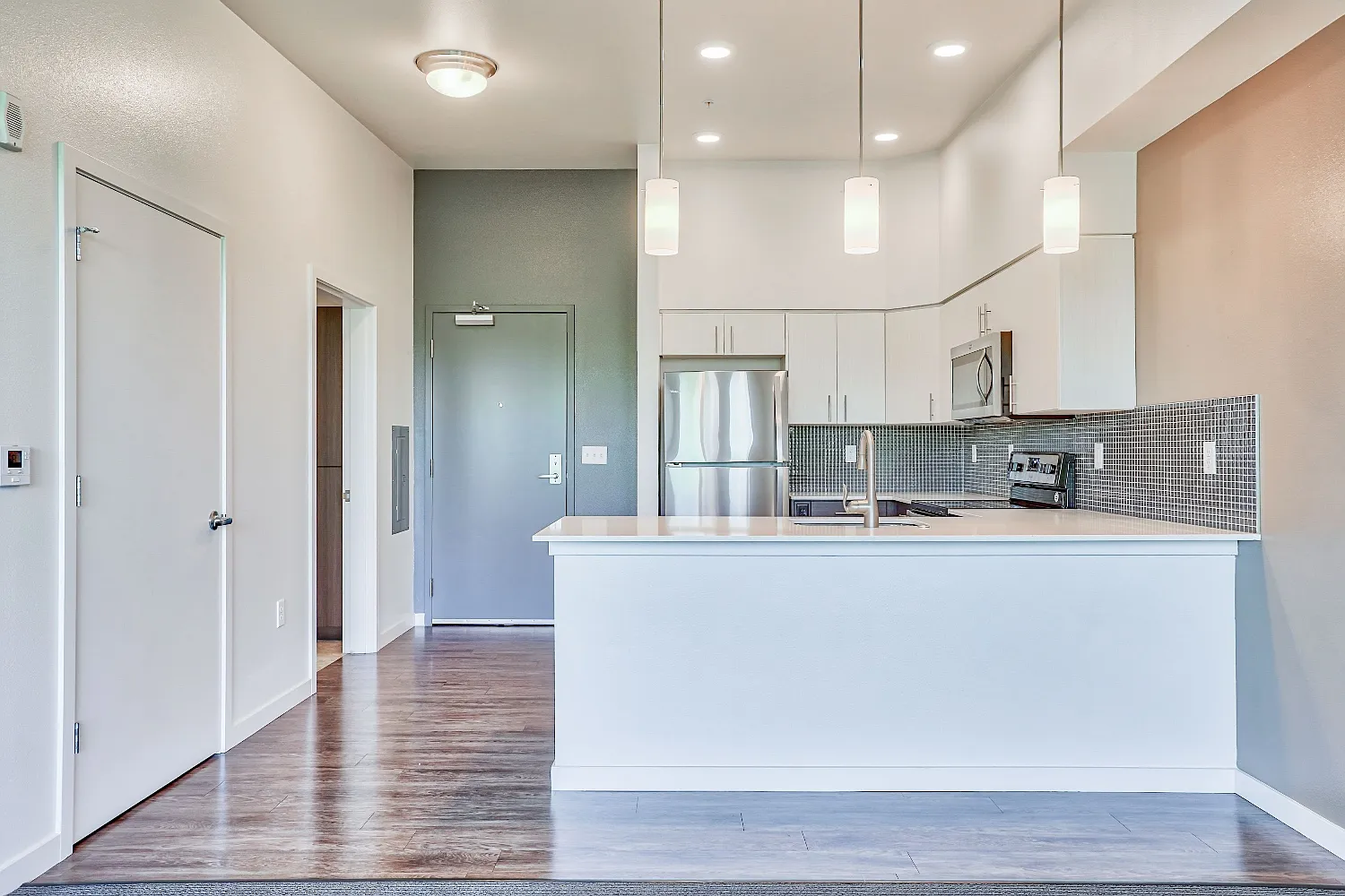 South Block Apartments — Photo 2
