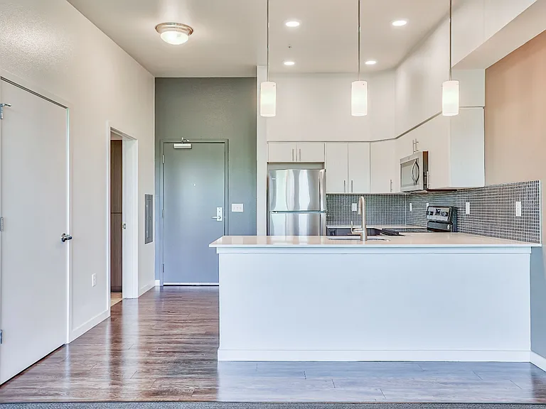 South Block Apartments — Photo 2