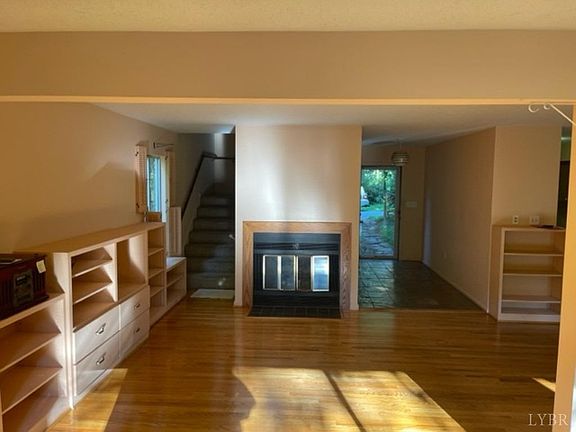 5th image of 416 E Randolph Pl