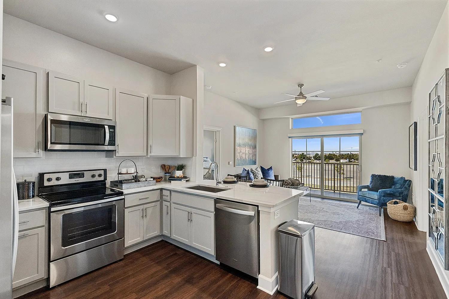 Waterford Market Apartments — Photo 1