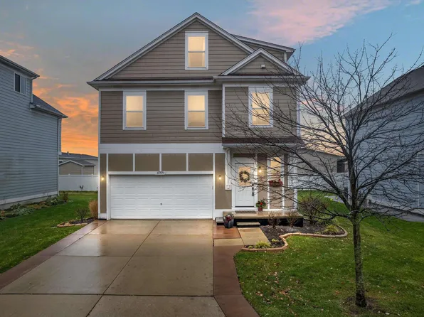 50377 Corey Ave, Chesterfield, MI 48051