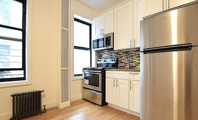 1st image of 2025 Regent Pl #3E