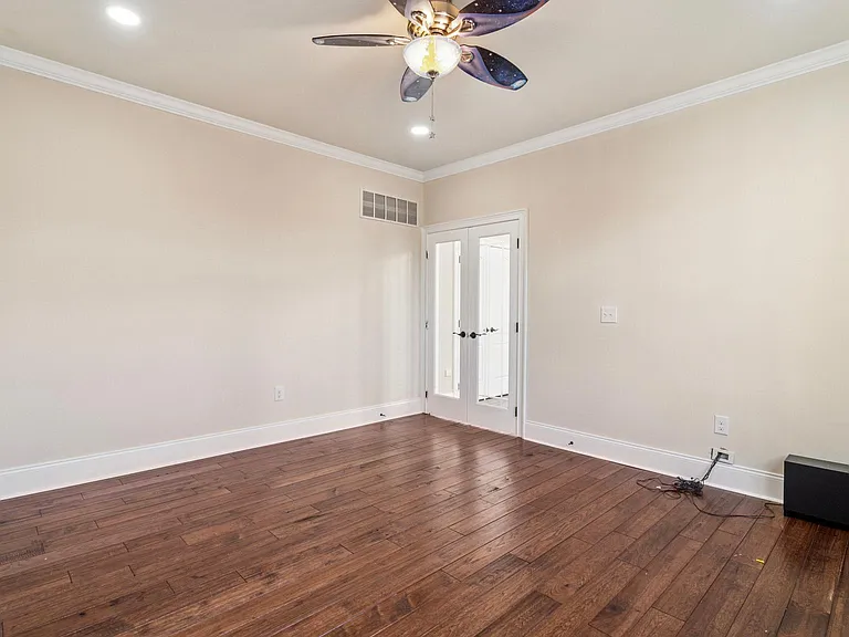 178 Pratt Ln — Photo 8