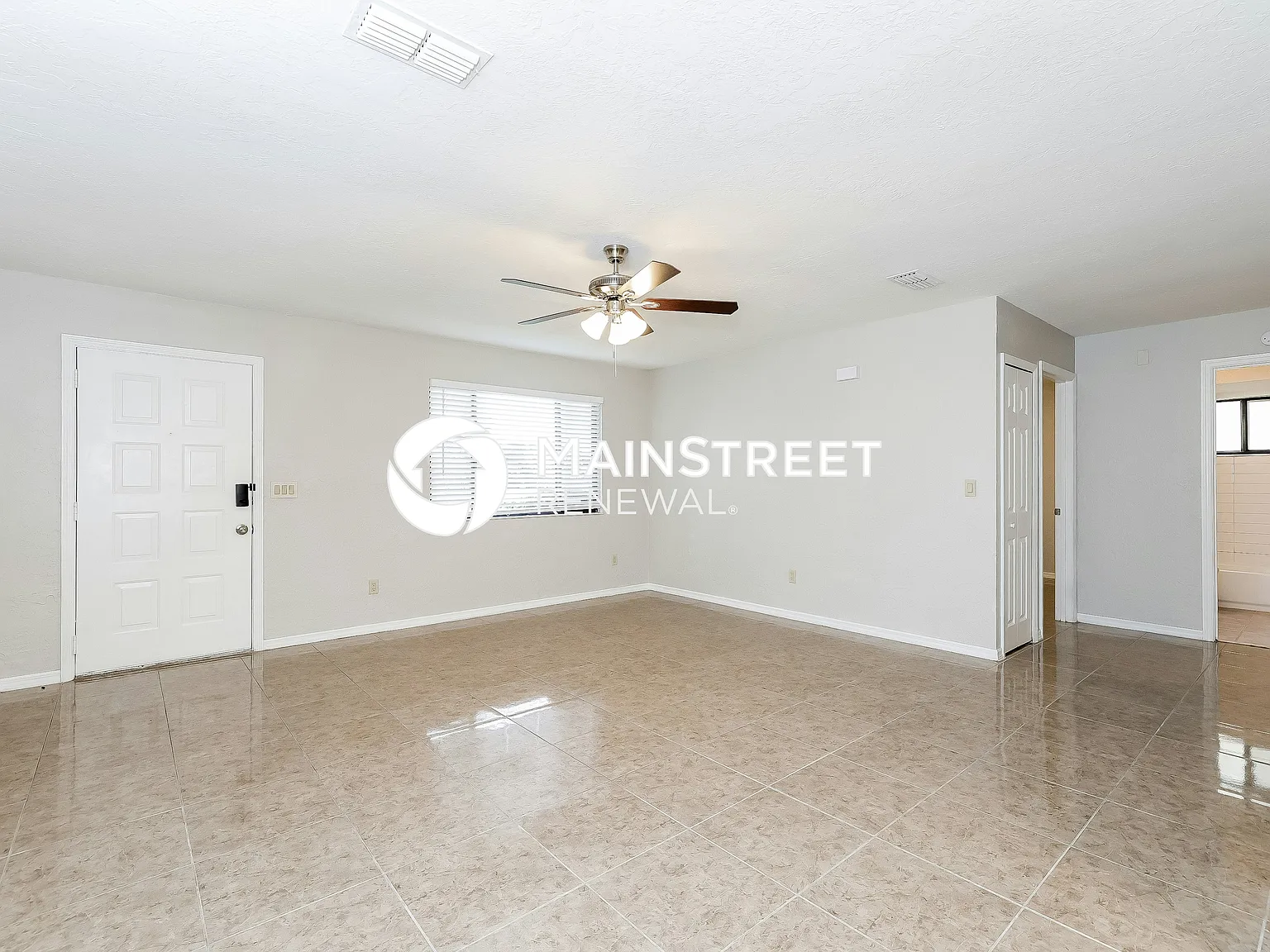 240 Grifford Dr — Photo 4