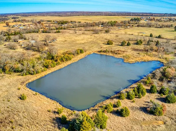62 Old Hwy, Okemah, OK 74859