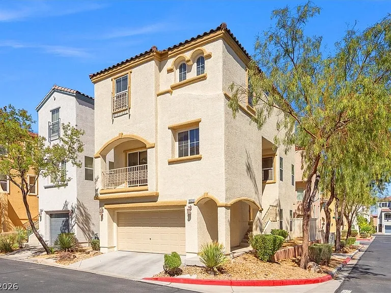 9520 Color Rock Ct — Photo 2