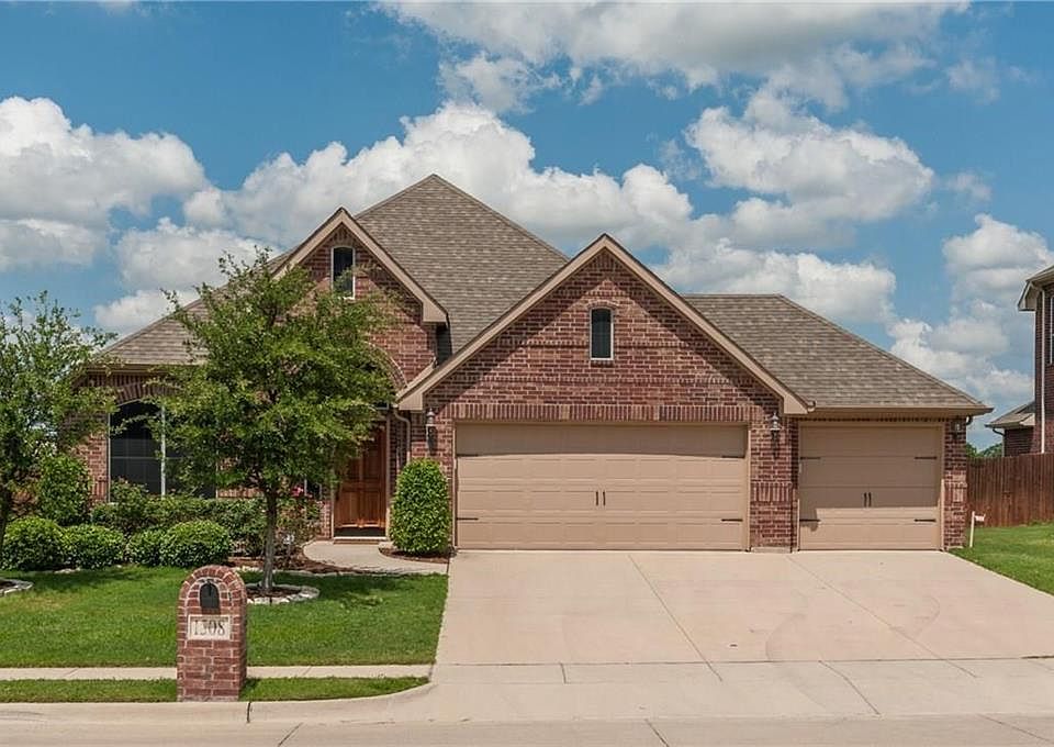 1st image of 1508 Salado Trl