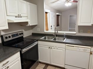 3665 Meriden Ave APT B, Oldsmar, FL 34677