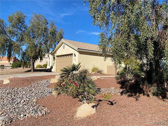 2nd image of 2051 E Mesa Verde Way