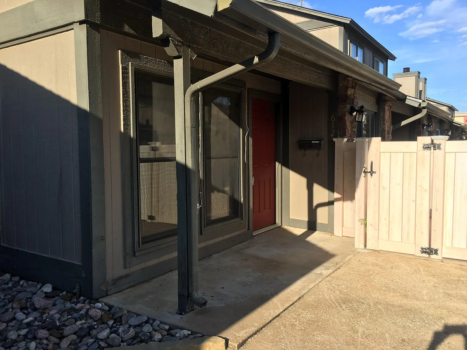 6123 S Zunis Ave — Photo 2