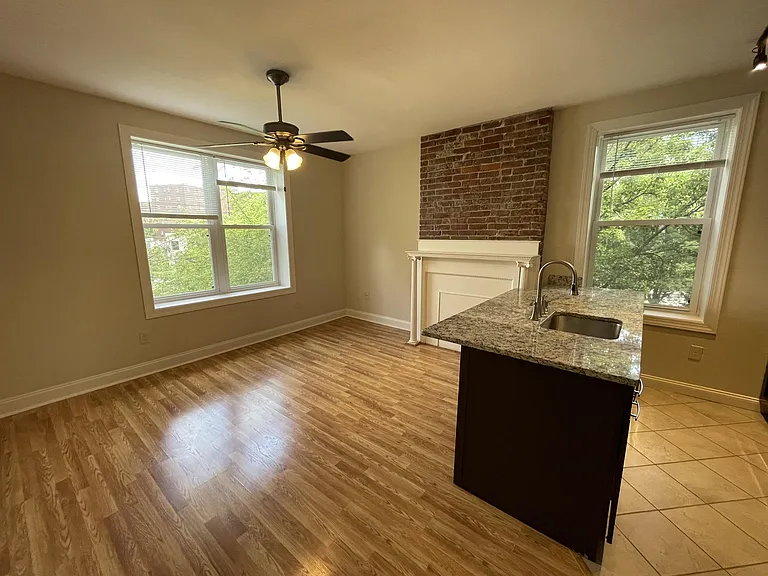 440 S Fairmount St #3 — Photo 3