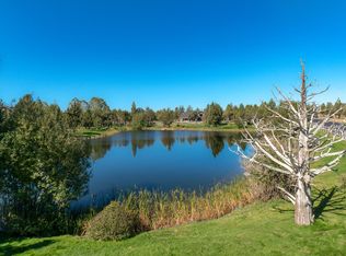 1422 Highland View Loop, Redmond, OR 97756