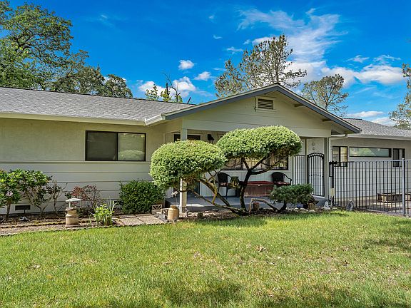 5th image of 21743 Boyle Rd