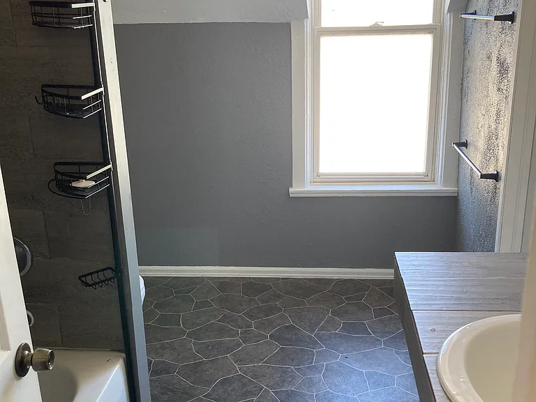 205 Cottonwood St — Photo 15