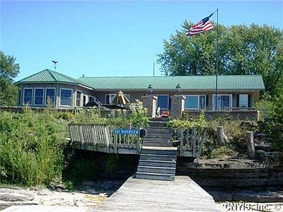 1st image of 301 Riverview Dr