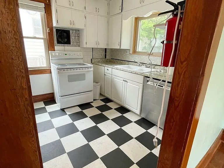 712 S Main St #ANN — Photo 11