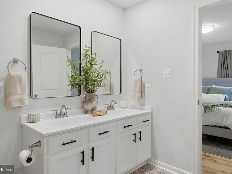 11431 Westmont Ct — Photo 53
