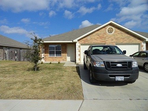 1st image of 4009 Cambridge Dr APT A