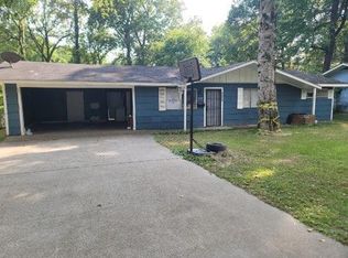 3239 Woodview Dr, Jackson, MS 39212