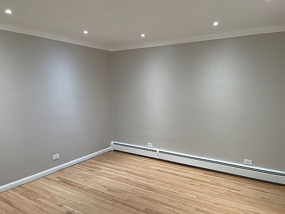 2nd image of 4135 W Cornelia Ave