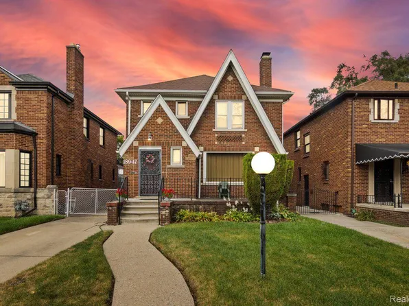 18947 Pennington Dr, Detroit, MI 48221