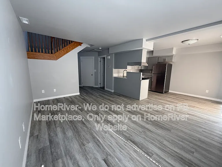 519 W 5th St — Photo 2