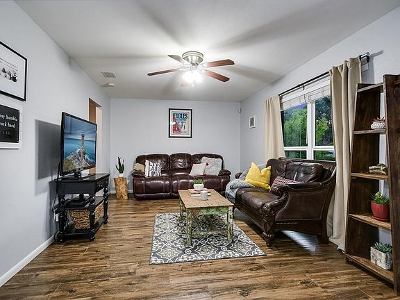 5th image of 11707 Pollyanna Ave