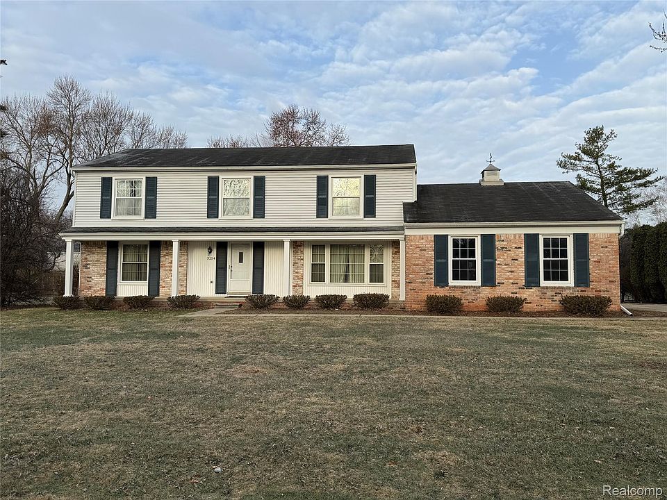 1st image of 3254 E Bradford Dr