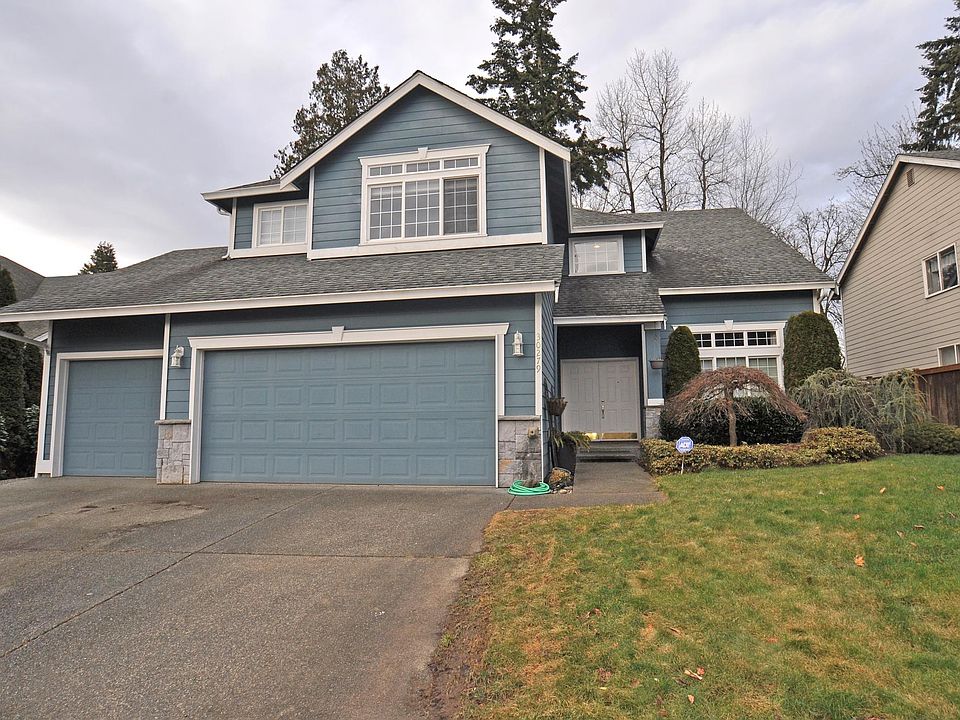 Beautiful home on Lea Hill