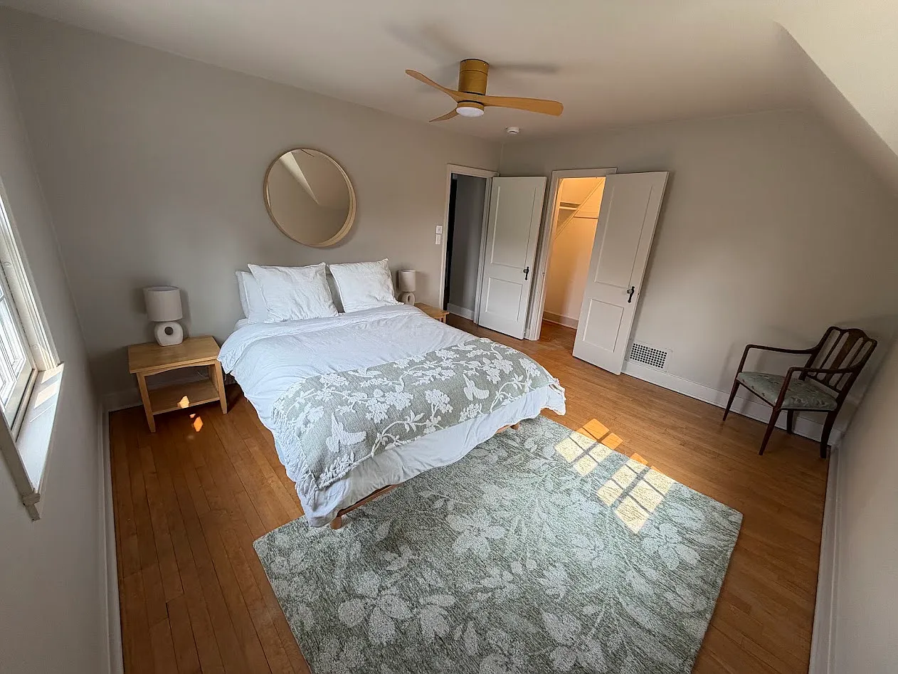 3 bed, 2.5 bath, $749 — Photo 1