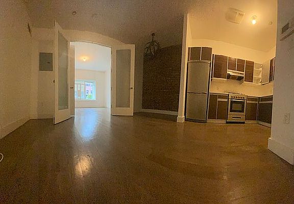 3rd image of 1076 Bergen St #1F