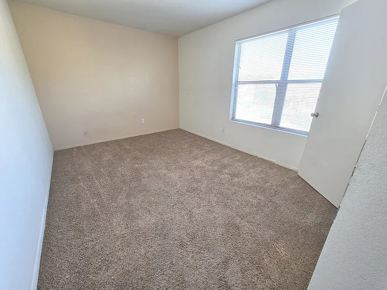 1137 S Fargo Ct — Photo 15
