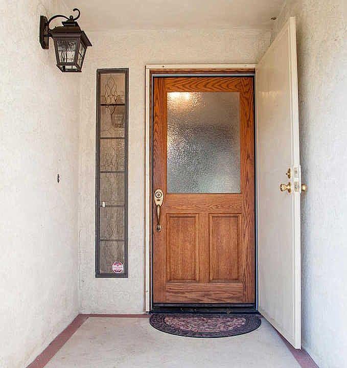 1st image of 1918 E Evergreen Ct