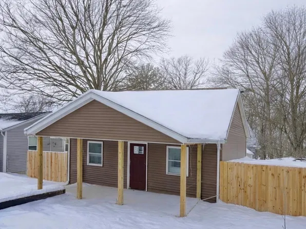 103 Miller Ave, Oak Hill, WV 25901