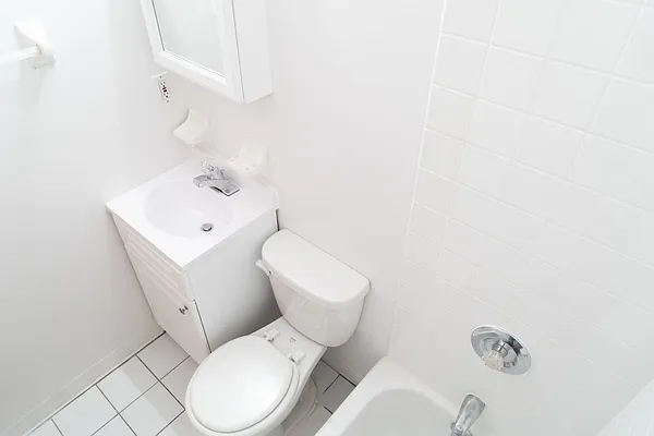 Rented by MD NYC Management LLC | media 12