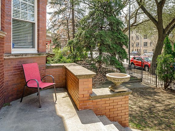 4th image of 4519 N Ashland Ave APT 2S