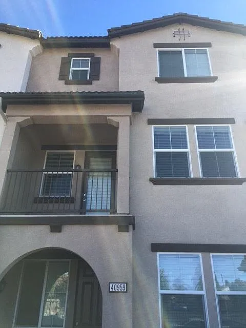 Building Photo - 40959 Belleray Ave