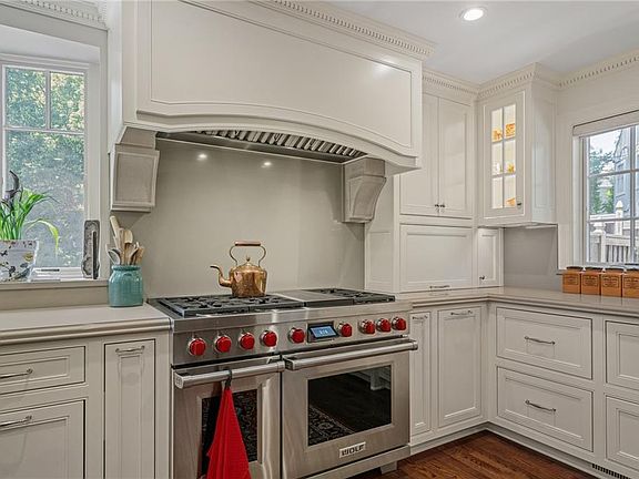 5th image of 6436 Overbrook Rd