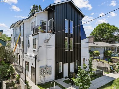 2516 NE Flanders St #2, Portland, OR, 97232
